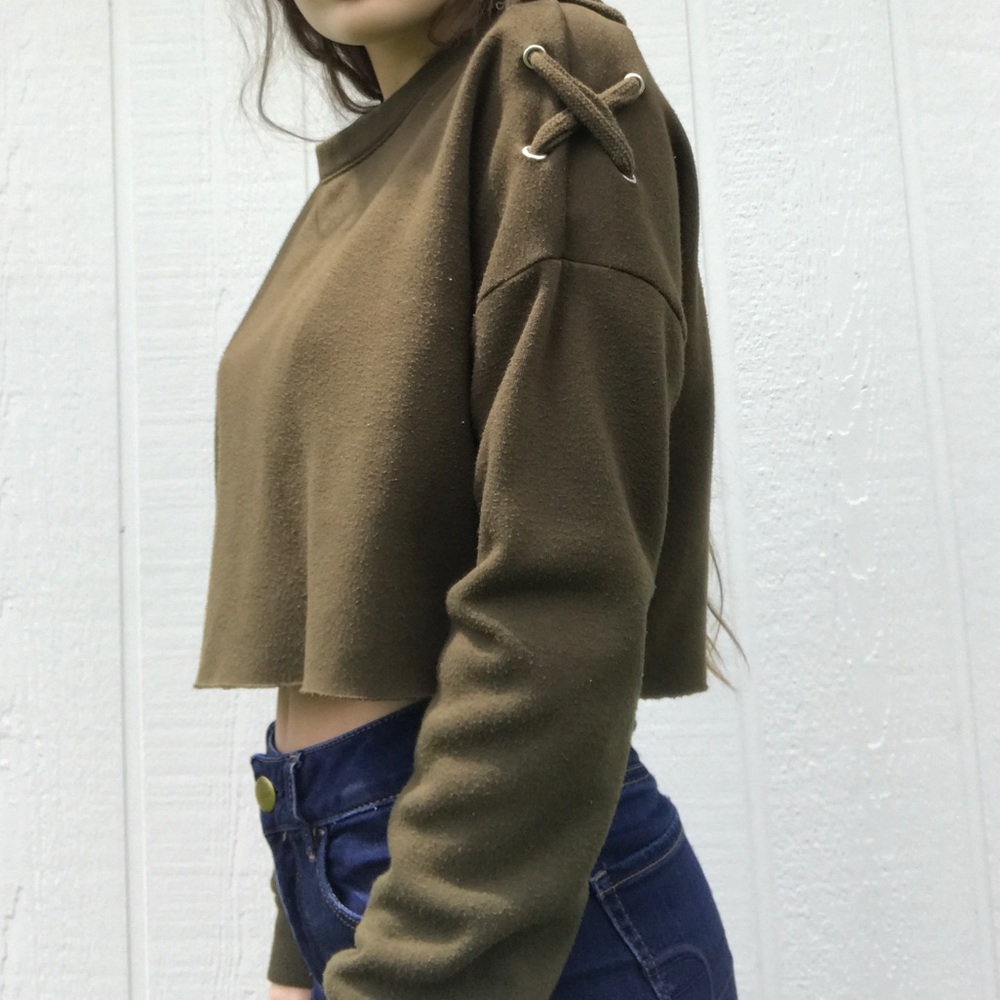 Forever 21 Cropped Sweatshirt